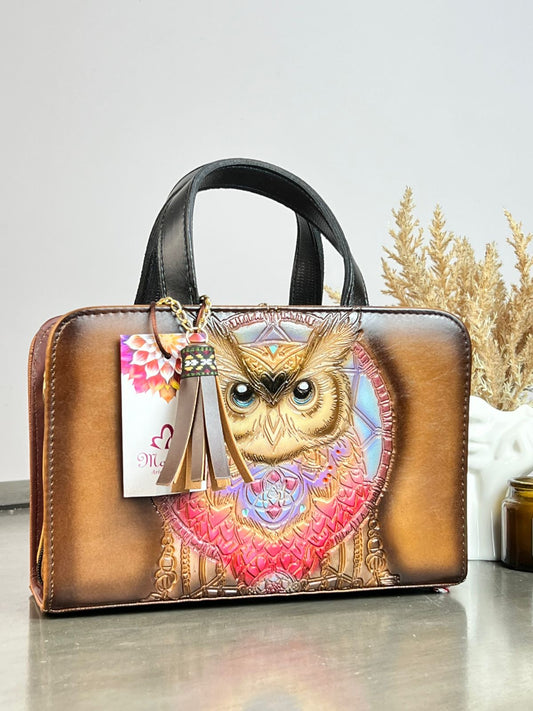 MAOMA CROSSBODY BUHO CAMEL/TONOS AZUL Y MORADO