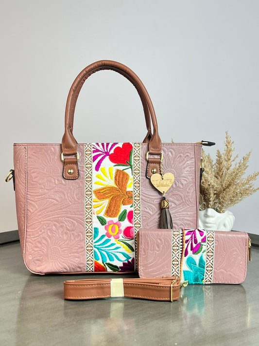 DUO FRANJA BORDADO Y PIEL GRASO CON CARTERA PALO DE ROSA/FONDO BLANCO