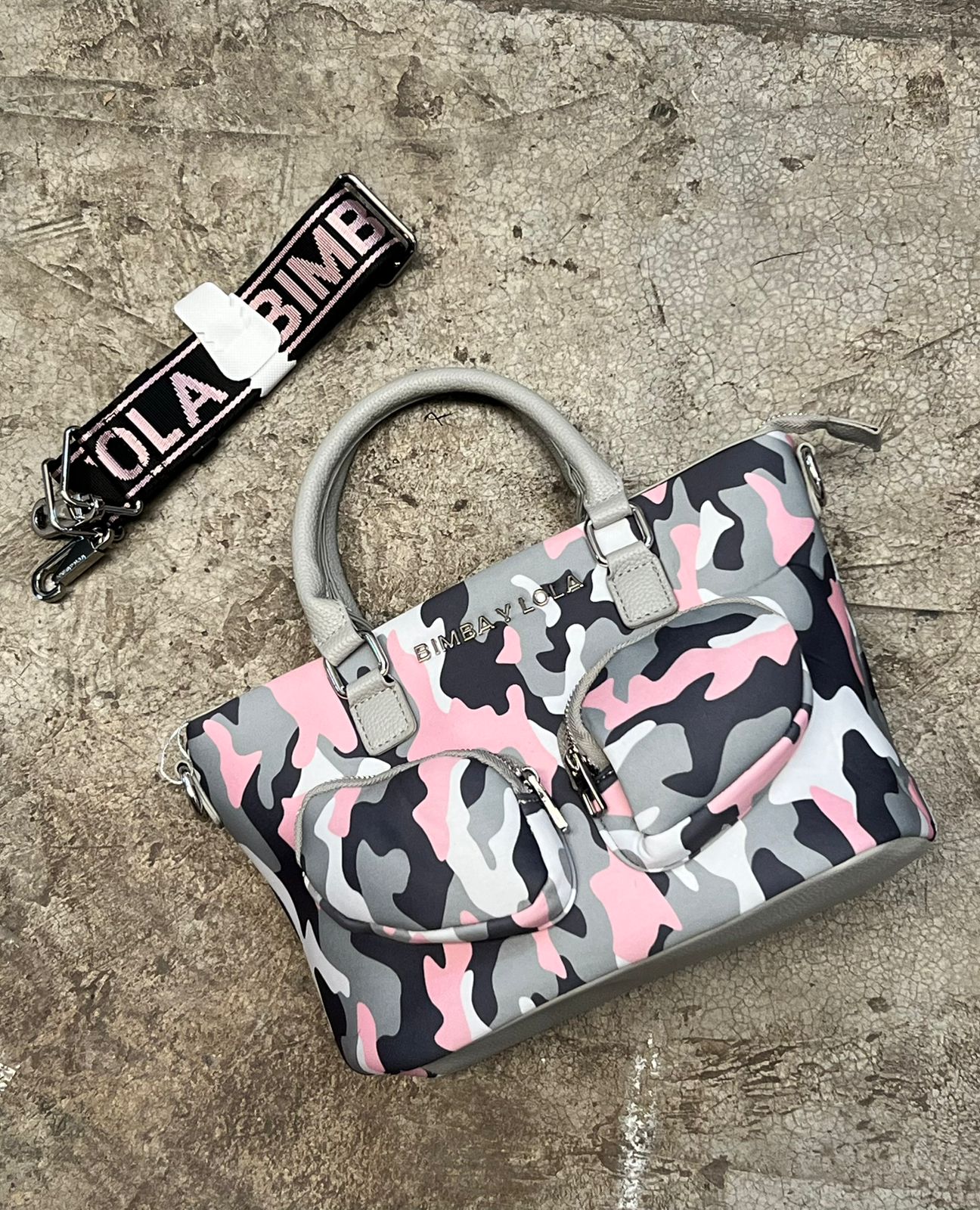 BIMBA Y LOLA BOLSO DE MANO CAMUFLAJE GRIS/ROSA
