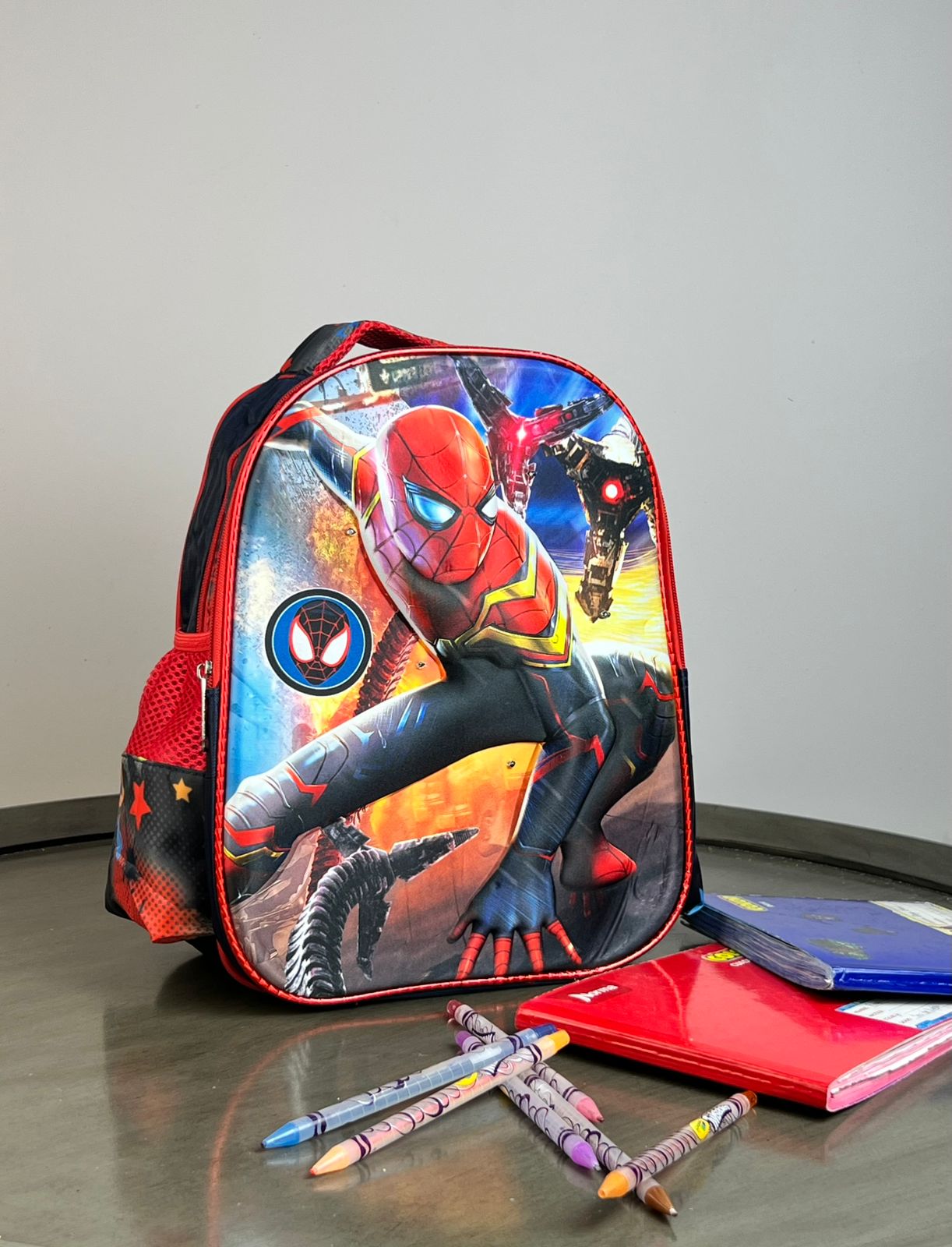 MOCHILA KINDER PERSONAJES 3D SPIDER MAN NO WAY HOME