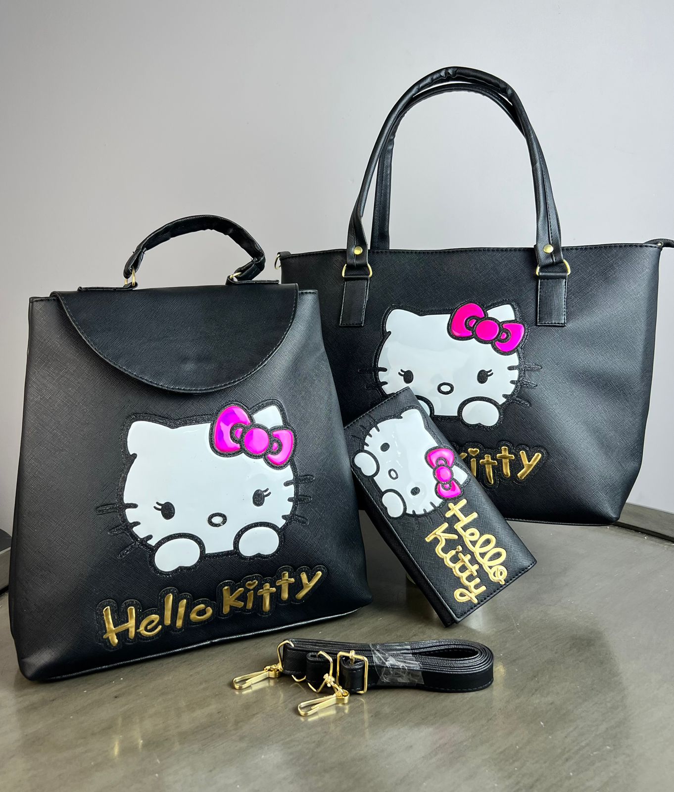 COMBO PERSONAJES HELLO KITTY NEGRO