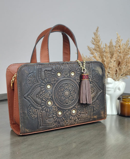 CROSSBODY DOBLE CARA MANDALA CRISTALES CHOCOLATE DESGASTADO