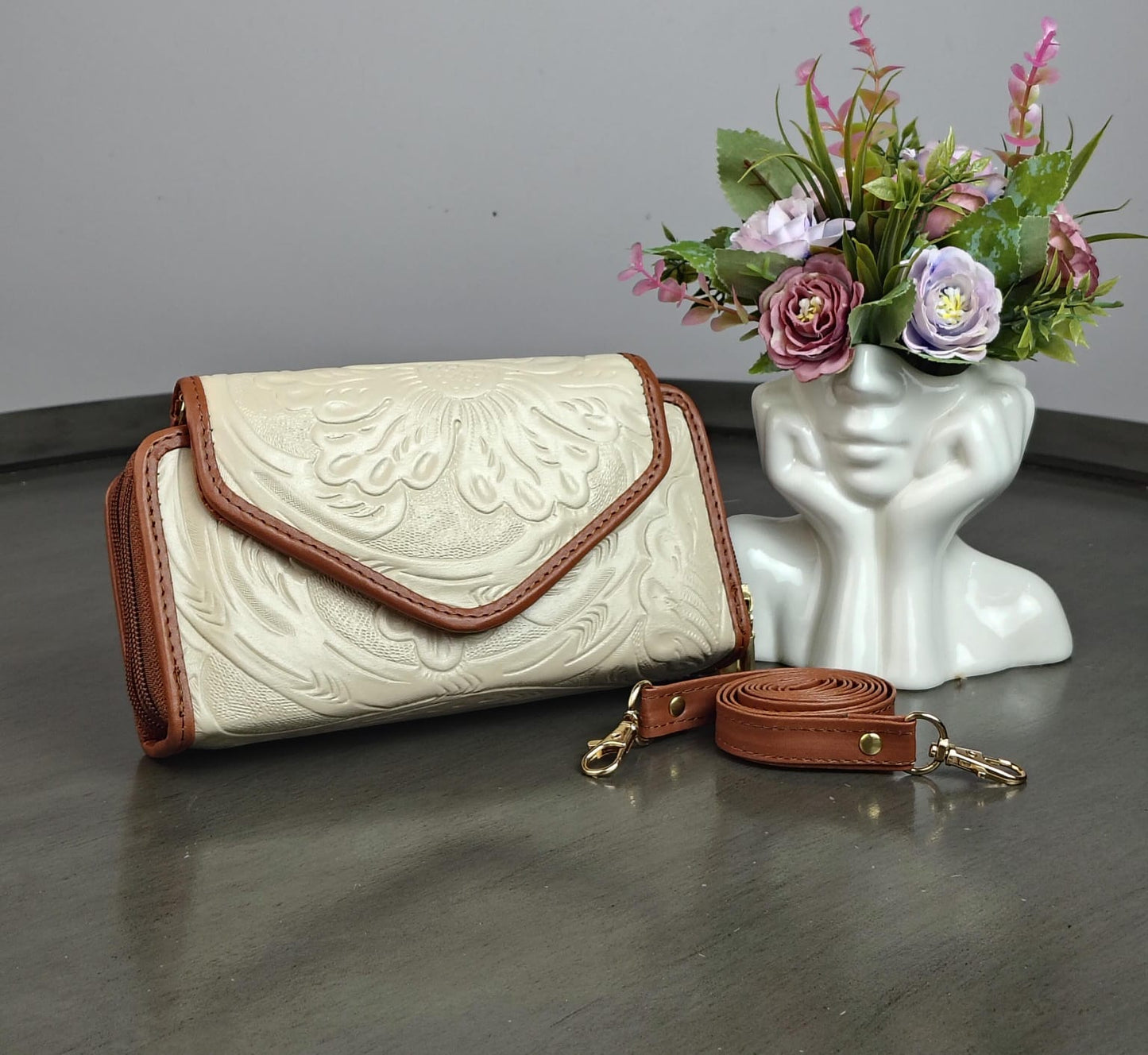 CARTERA PIEL TAPA HUESO