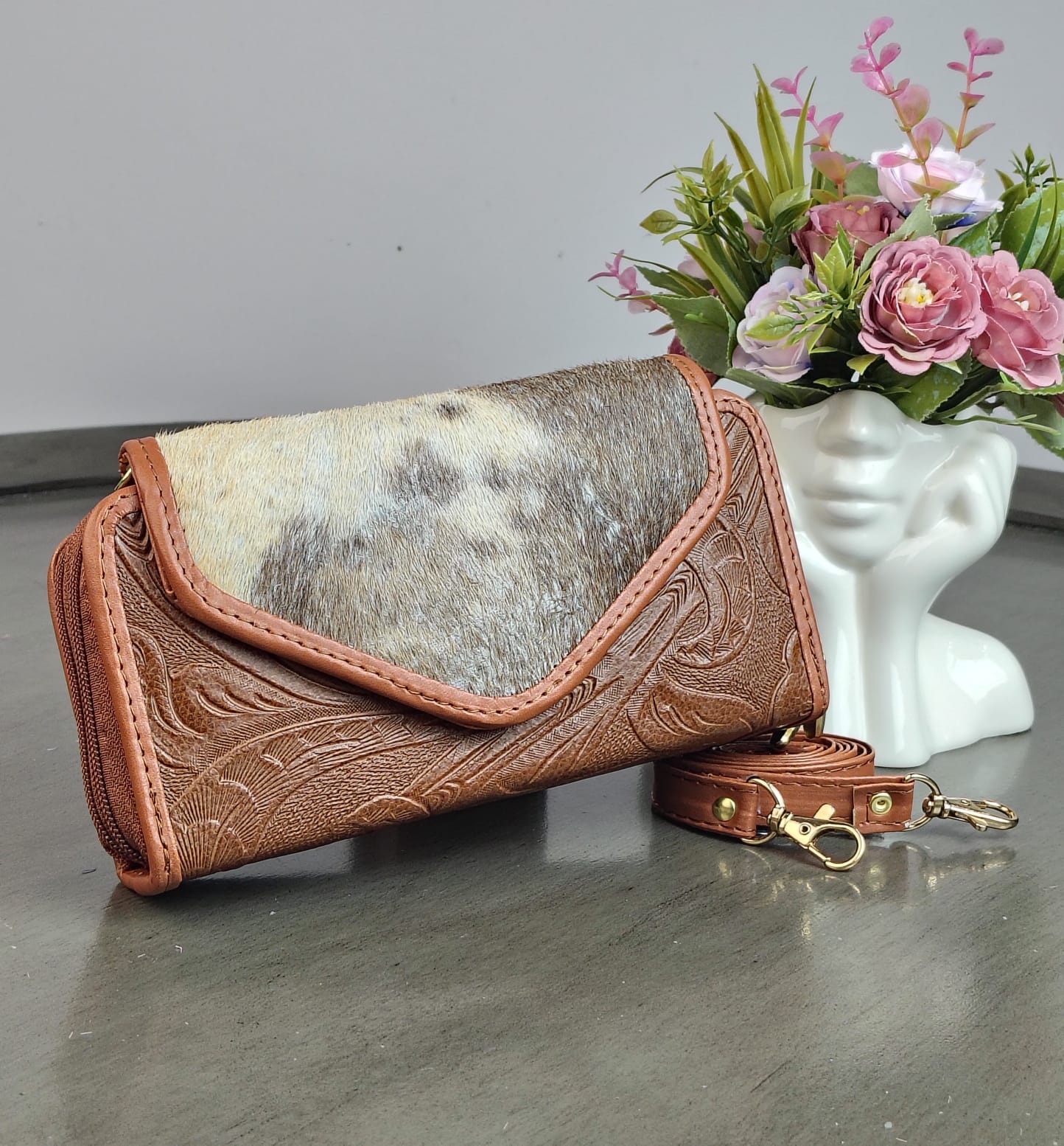 CARTERA PIEL TAPA PELO CAMEL