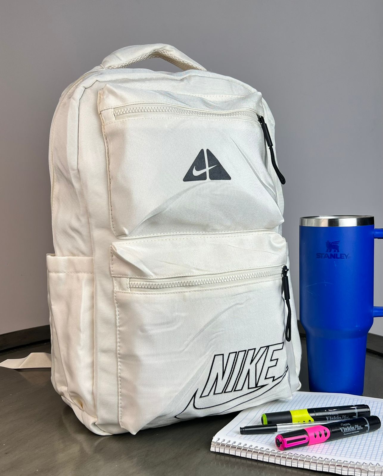 MOCHILA NIKE W5182 HUESO
