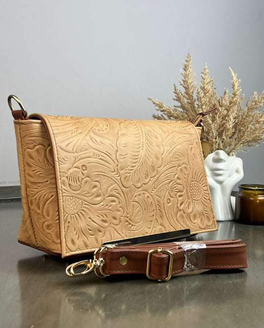 CROSSBODY VIANNEY GRABADO FLORES AVELLANA