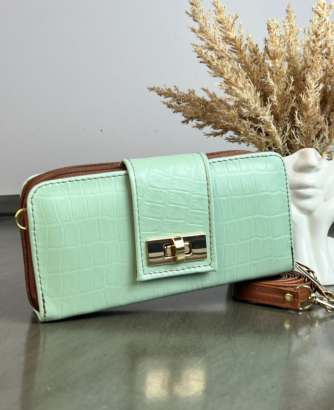 CARTERA PIEL BROCHE MENTA DRILO