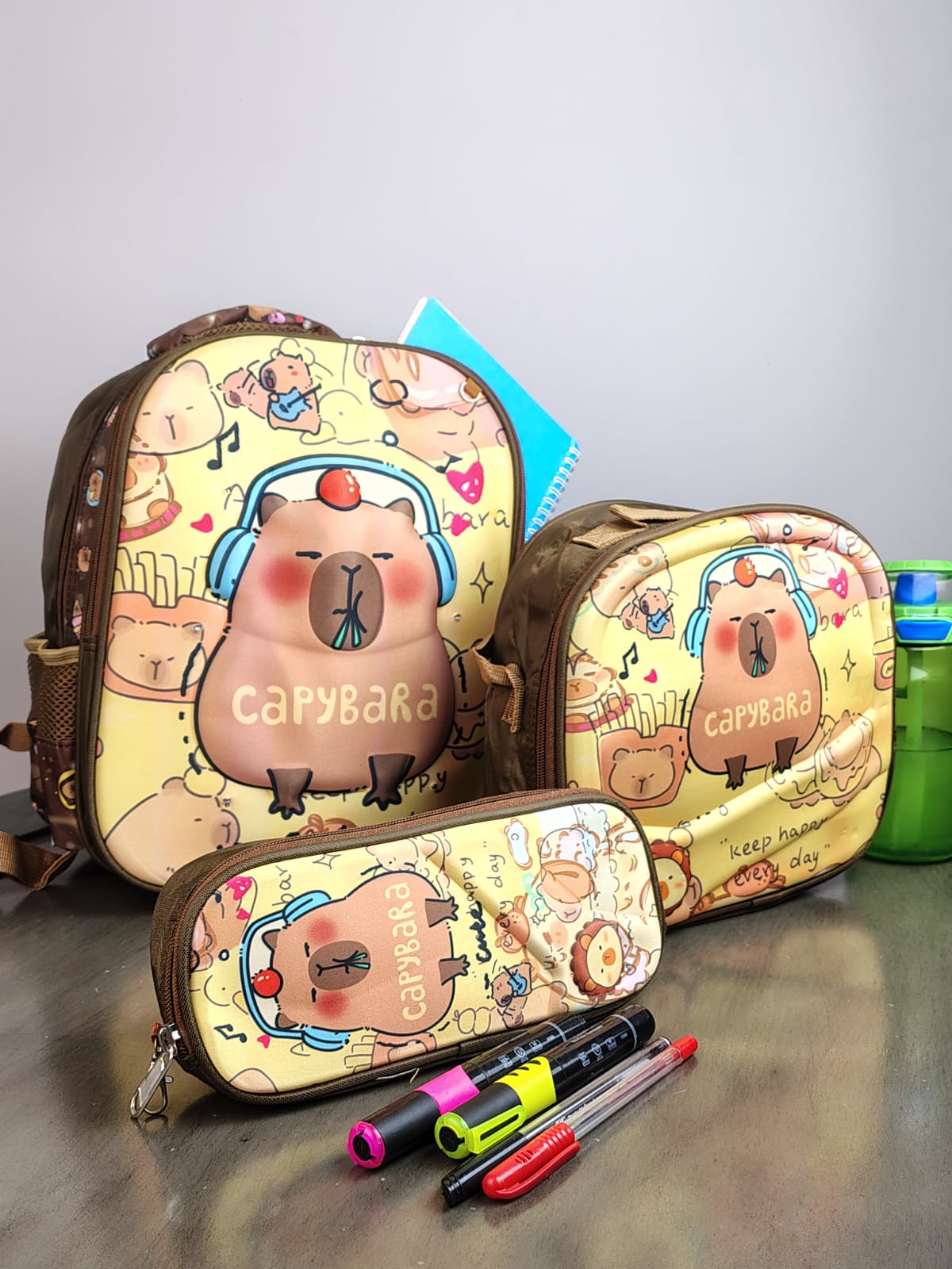COMBO KINDER CAPYBARA EARPHONES AMARILLO/CAFE