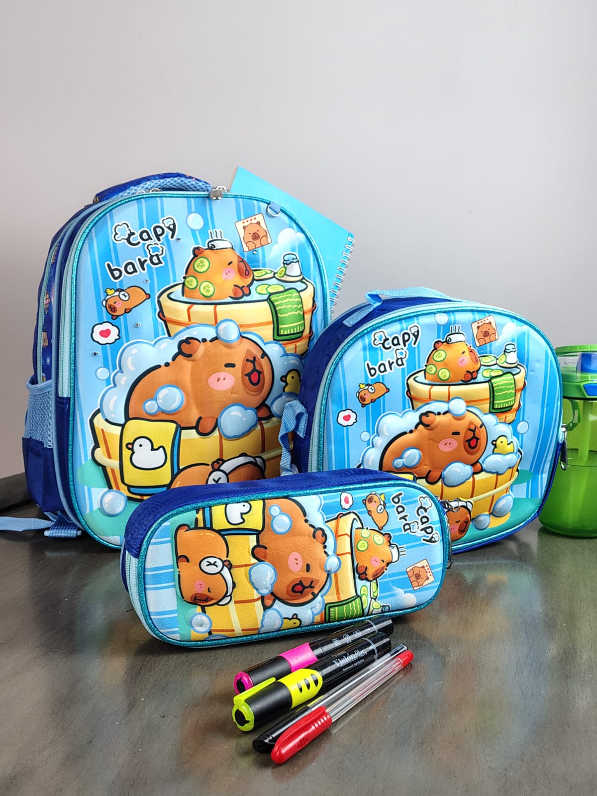 COMBO KINDER CAPYBARA SHOWER AZUL CIELO