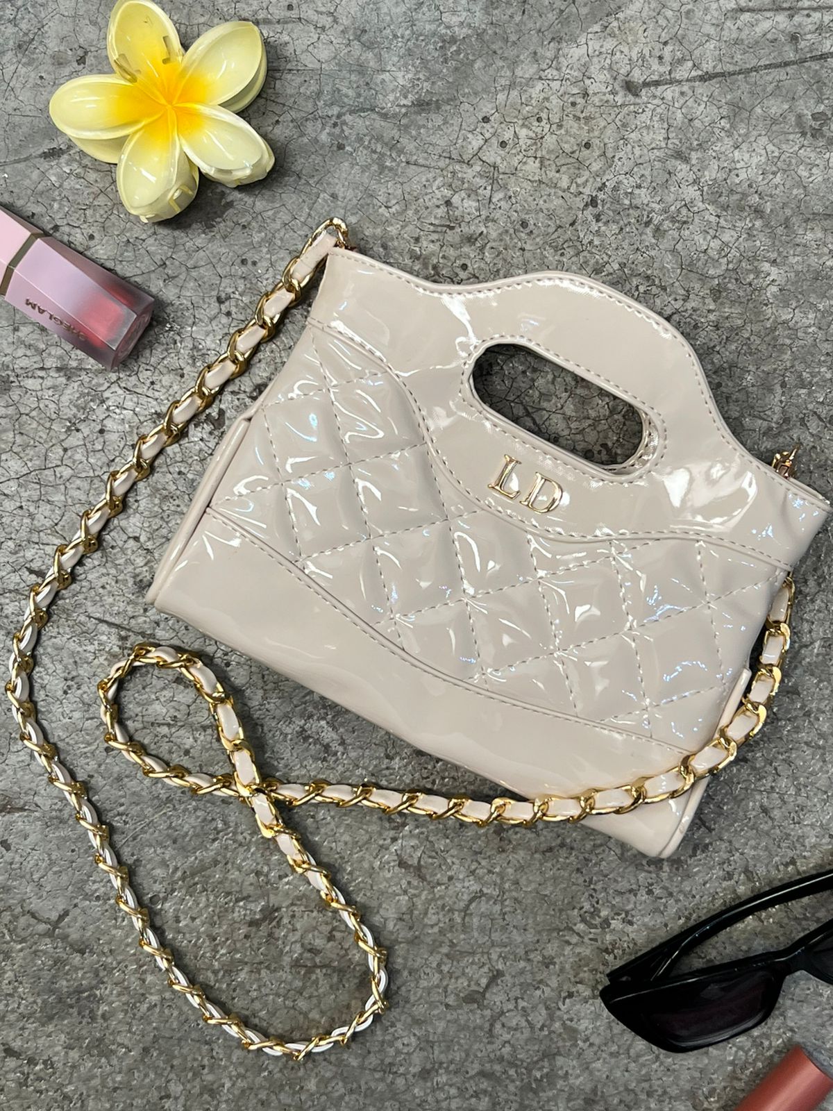 DUPE NANO CHANEL 31 CHAROL HUESO H/DORADO