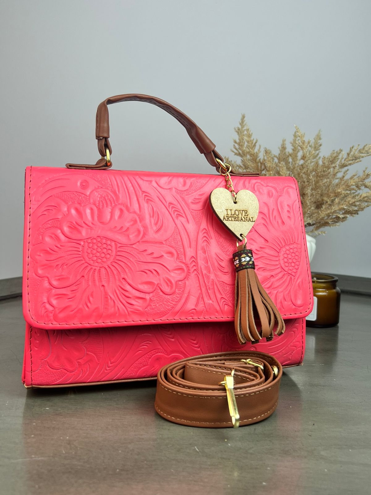 BOLSO CAJITA ZAFIRO GRABADO FLORES CORALINA ROSA