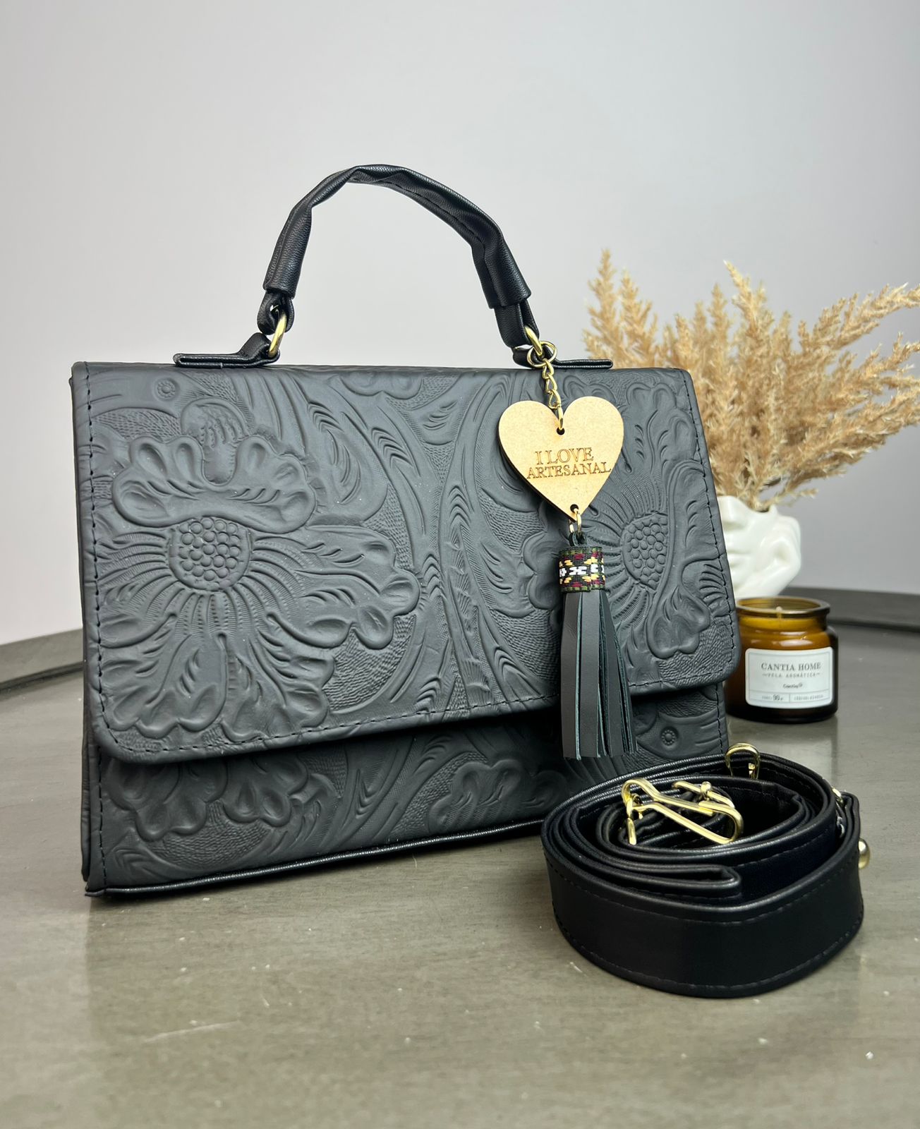 BOLSO CAJITA ZAFIRO GRABADO FLORES NEGRO MATE