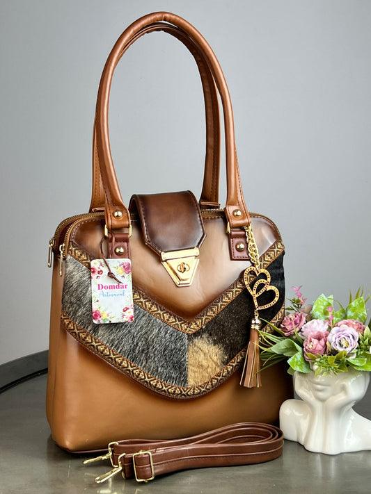 MOD. DOMDAR EVE CAMEL FRANJA PELO GRIS/NEGRO