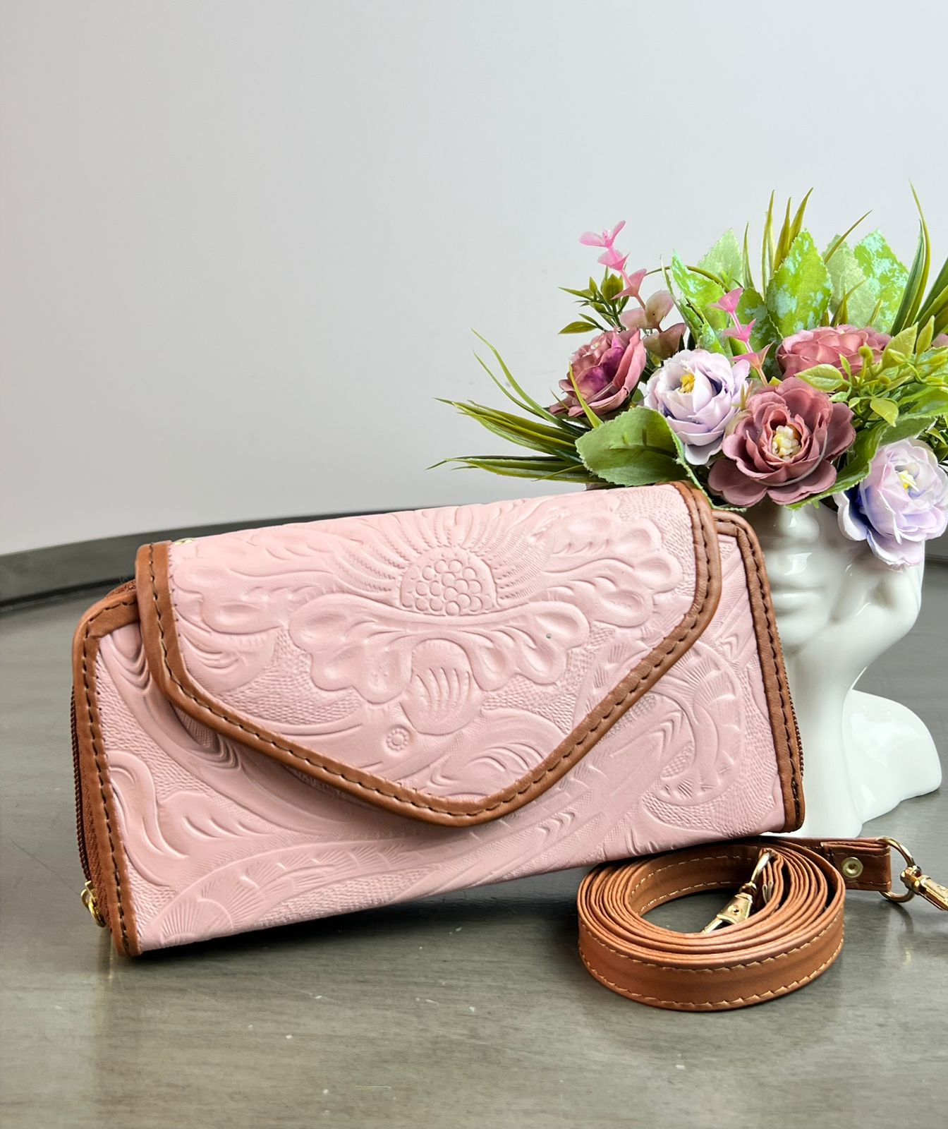 CARTERA PIEL TAPA ROSA SUAVE