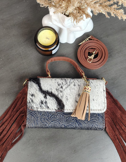 CROSSBODY DELIA PELO Y BARBAS AZUL GRISACEO/PELO BLANCO MOTEADO/BARBAS ROJIZO