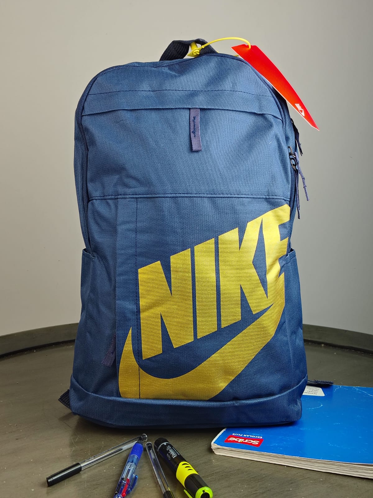 MOCHILA NIKE 2850 AZUL MARINO/DORADO
