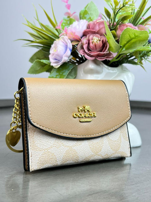 MONEDERO COACH BEIGE/TAPA KHAKI