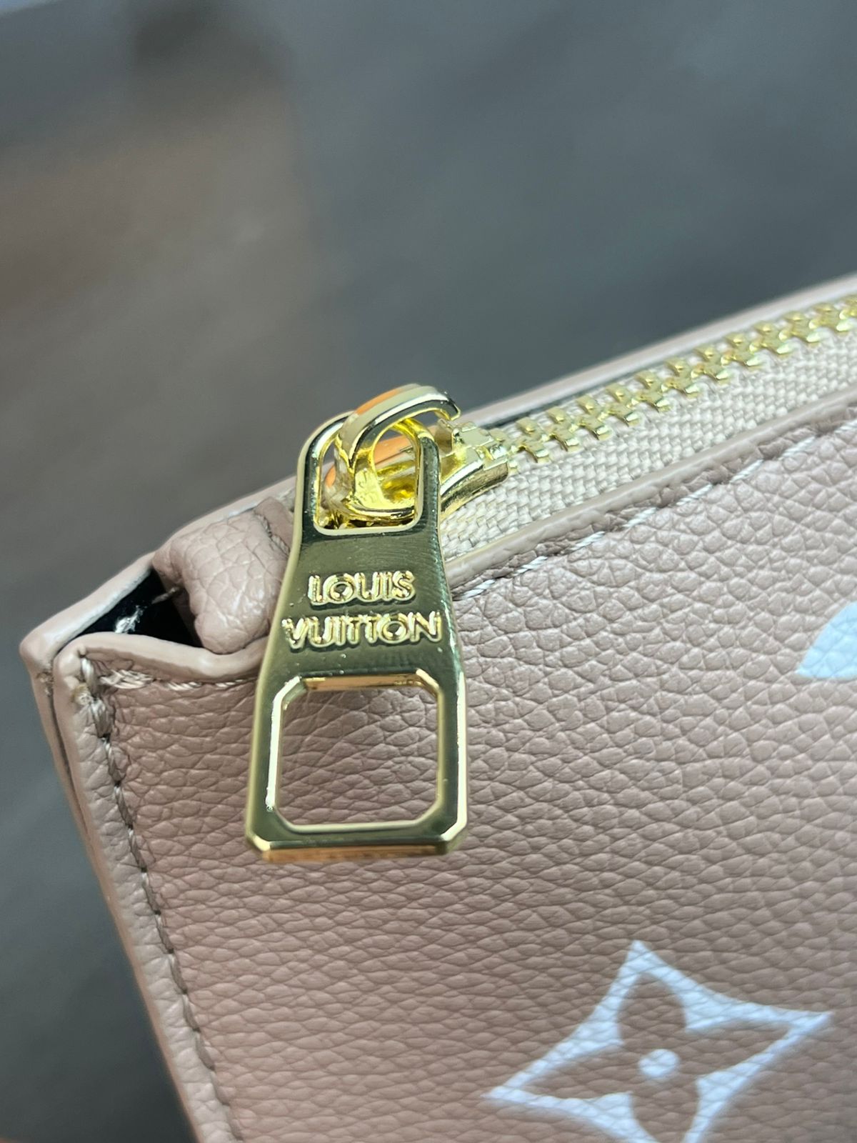CROSSBODY LOUIS VUITTON BEIGE