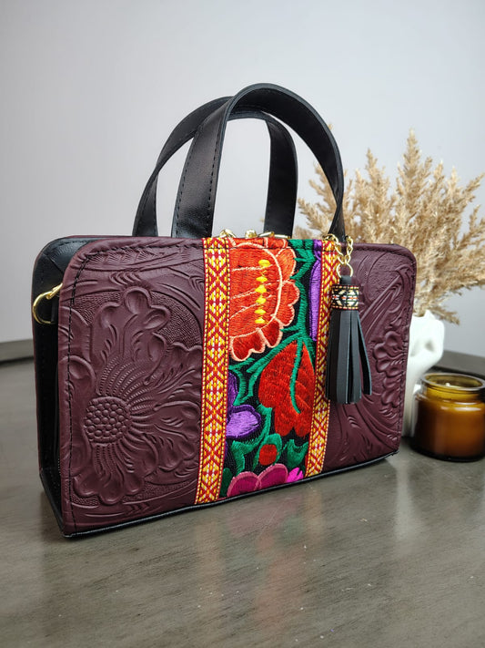 CROSSBODY DOBLE CARA FLORES FRANJA BORDADO COLORES/VINO