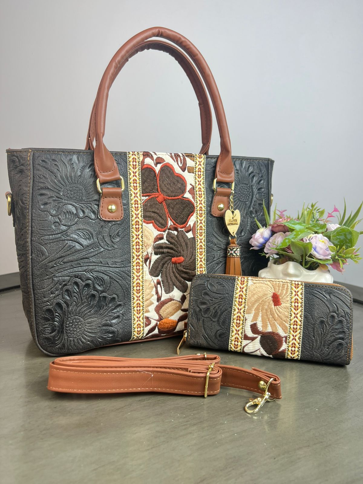 DUO FRANJA BORDADO Y PIEL GRASO CON CARTERA FERRERO/OTOÑO F BLANCO