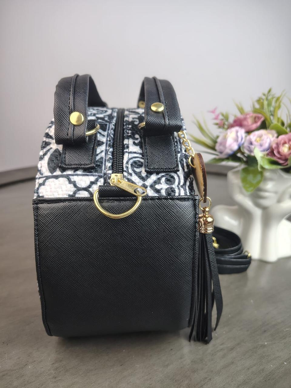 MALETITA YUTE OTOMI F BLANCO/CONTORNO CAMEL