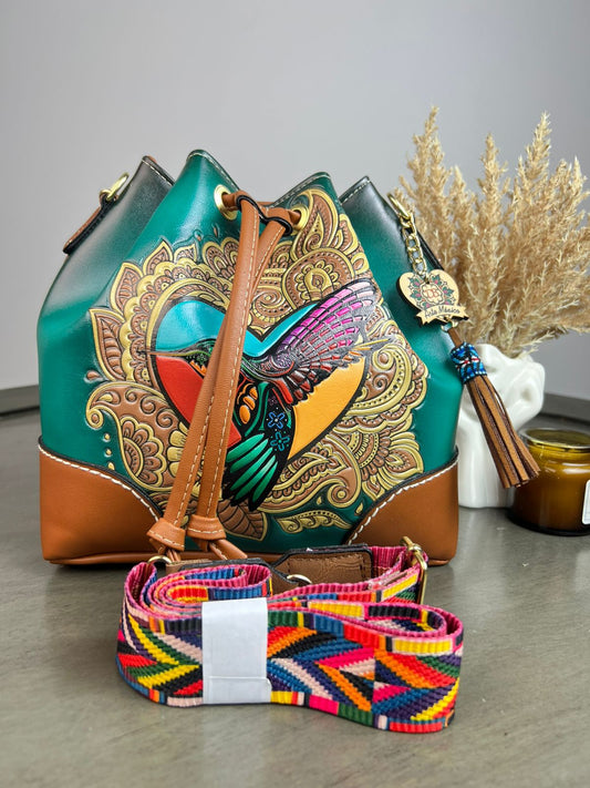 DB BUCKET COLIBRI VERDE ESMERALDA
