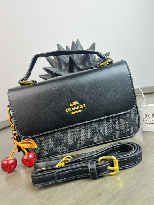 CROSSBODY COACH LLAVERO CEREZA/ CAFE OSCURO