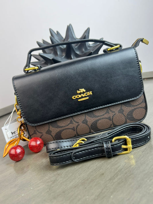 CROSSBODY COACH LLAVERO CEREZA/ CAFE CON NEGRO