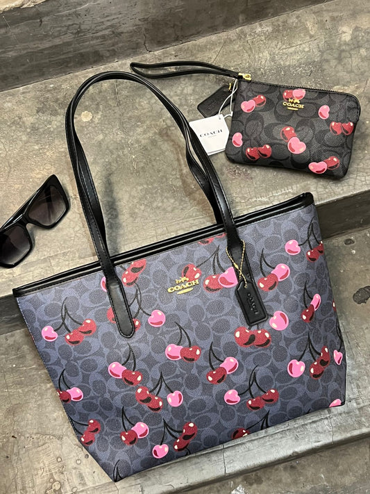 BOLSA COACH GRANDE CEREZAS/NEGRO