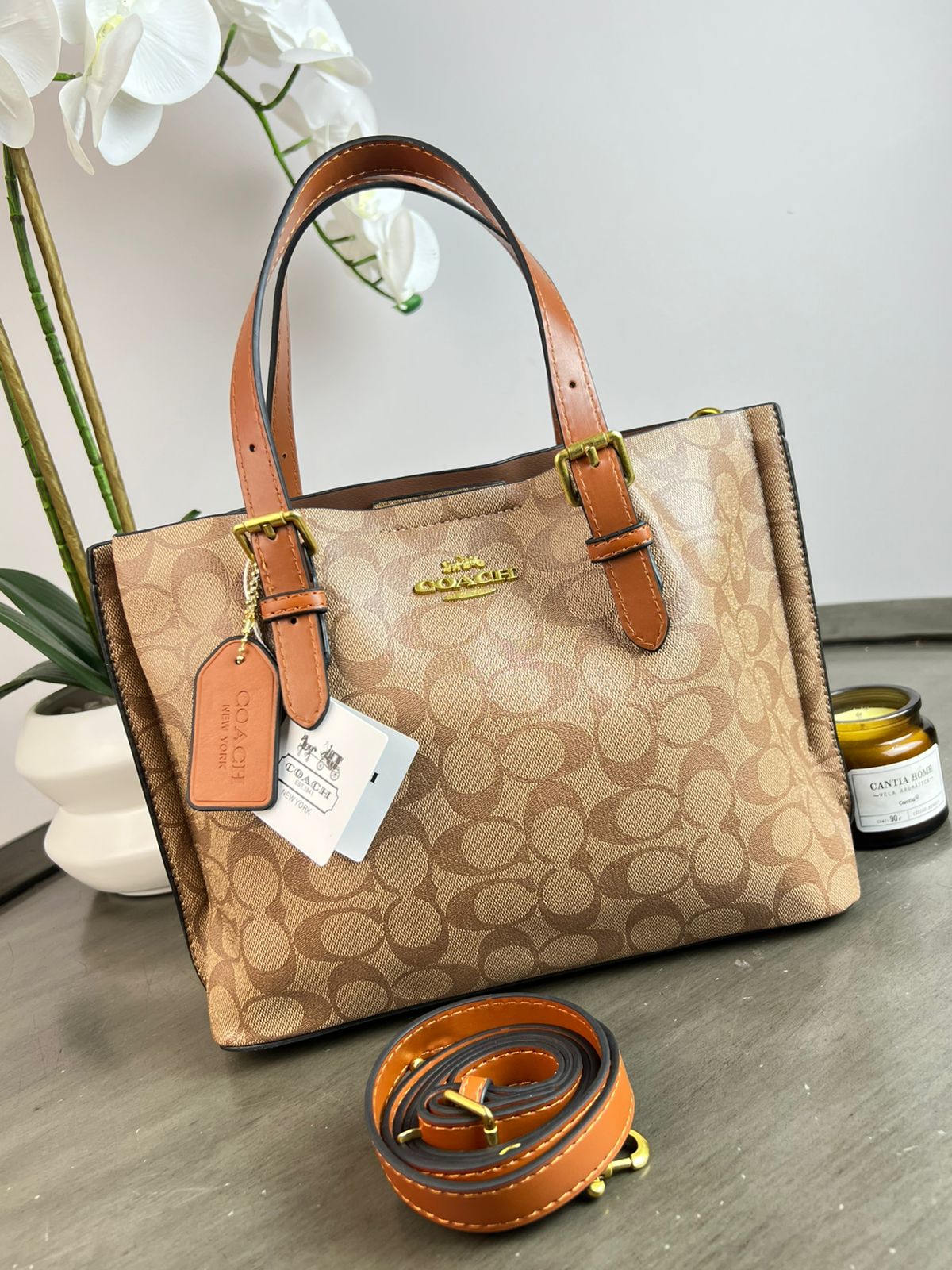ESTILO AL CORTE COACH/CAFE OSCURO ESTAMPADO