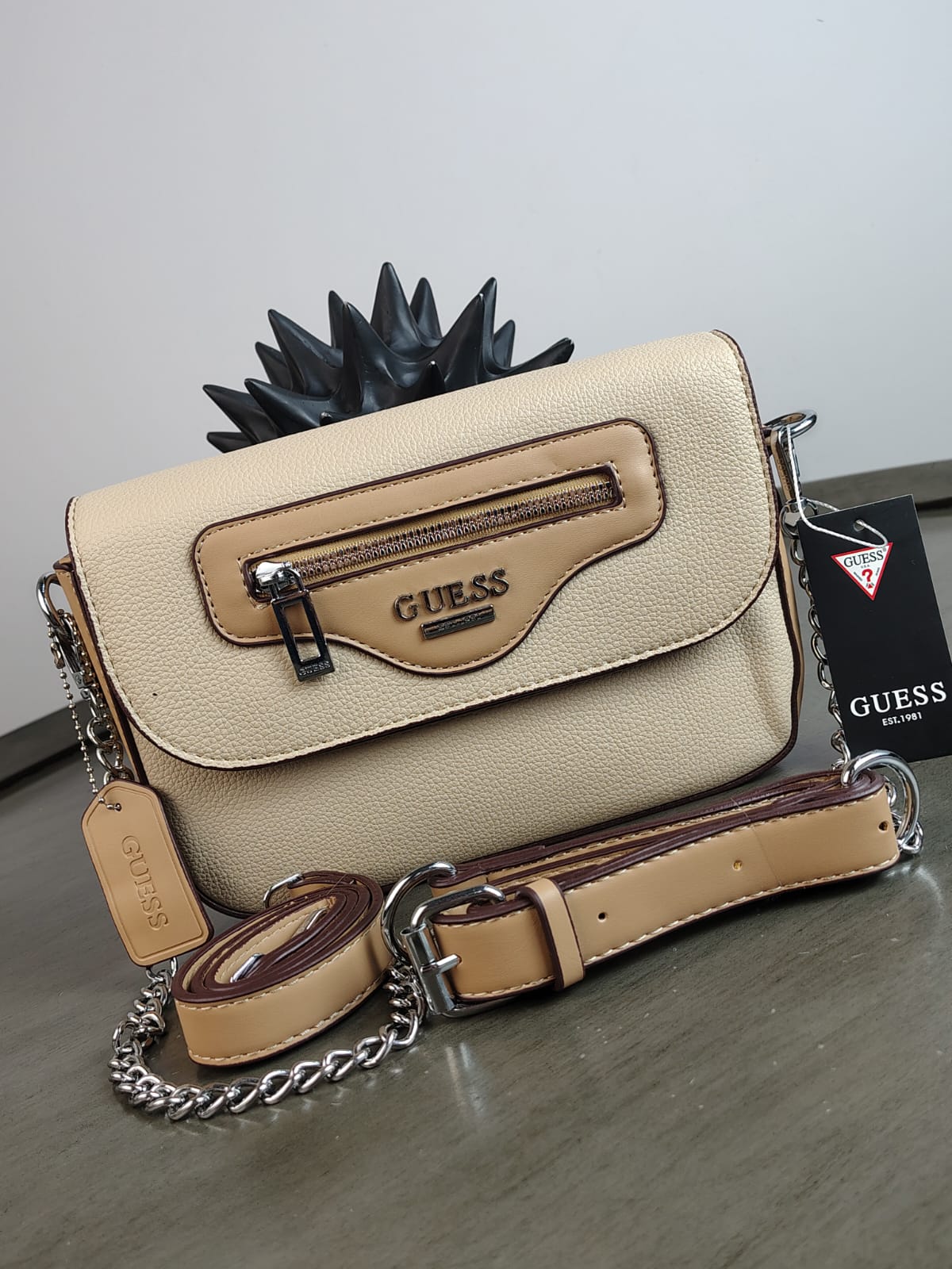 CROSSBODY GUESS CIERRE BEIGE LISO
