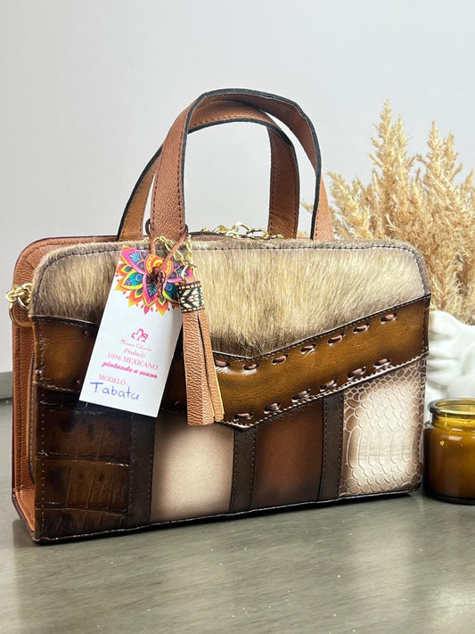 MAOMA CROSSBODY PELO CLARO FRANJAS GRABADO MARRON