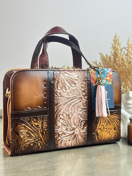 MAOMA CROSSBODY MARRON FRANJA GRABADA
