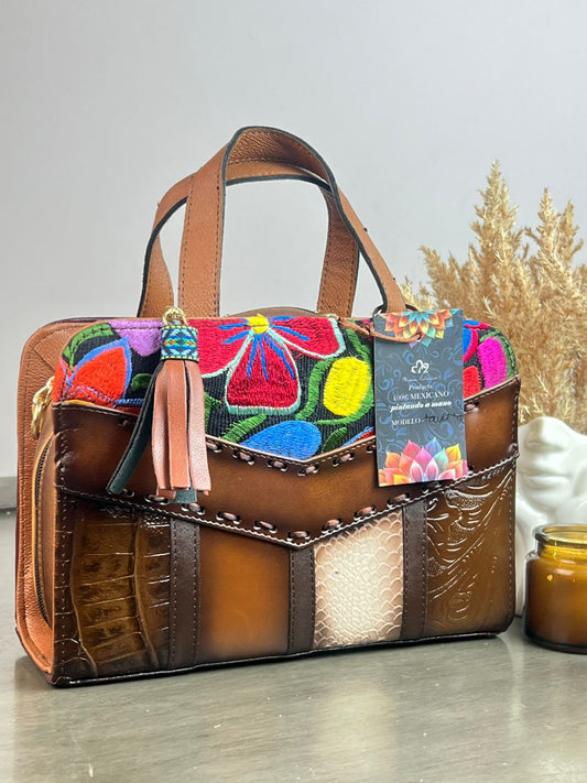 MAOMA CROSSBODY MARRON FRANJAS BORDADO F NEGRO