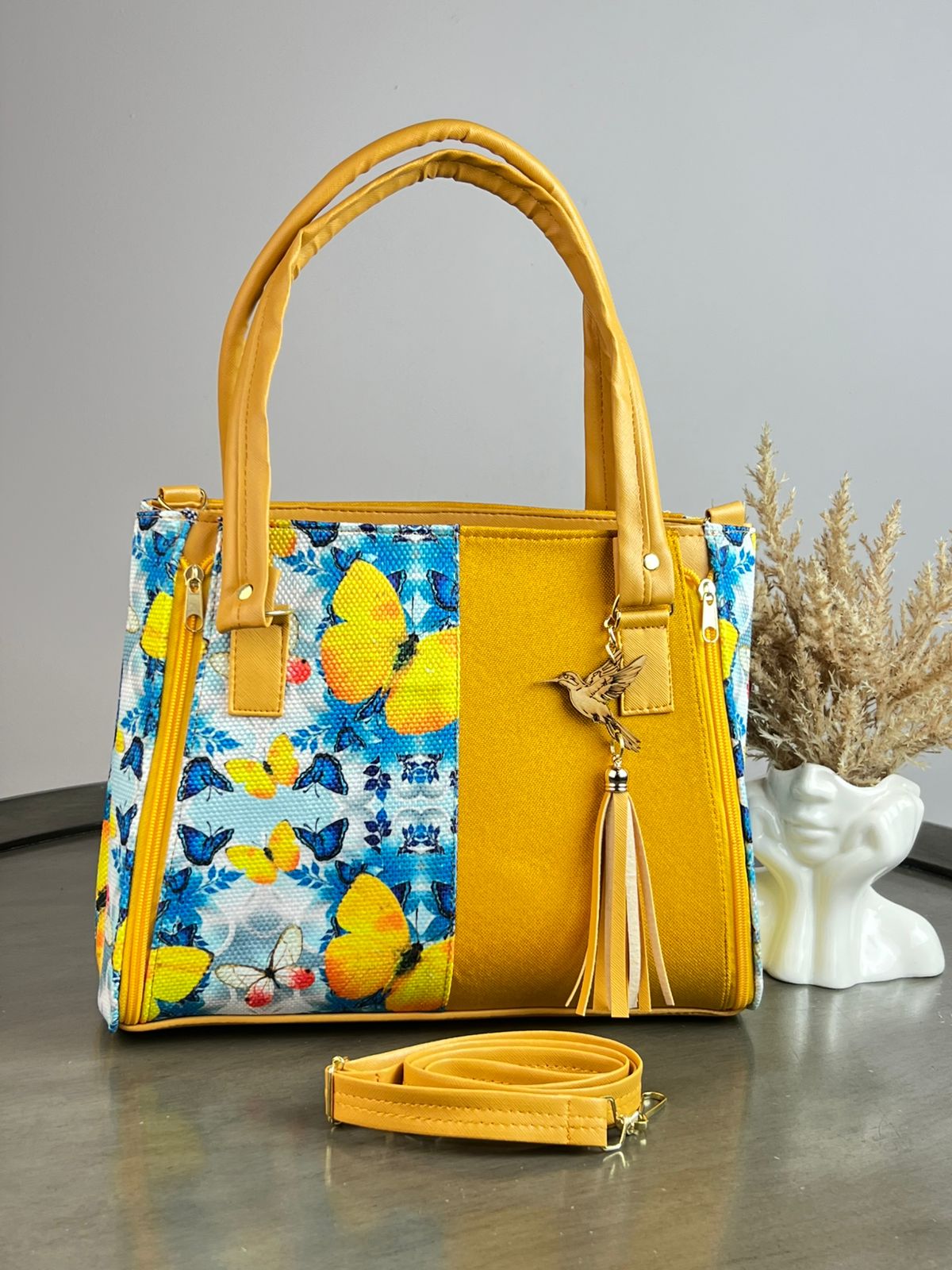 YUTE MODELO DOBLE CIERRE AMARILLO/MARIPOSAS F AZUL