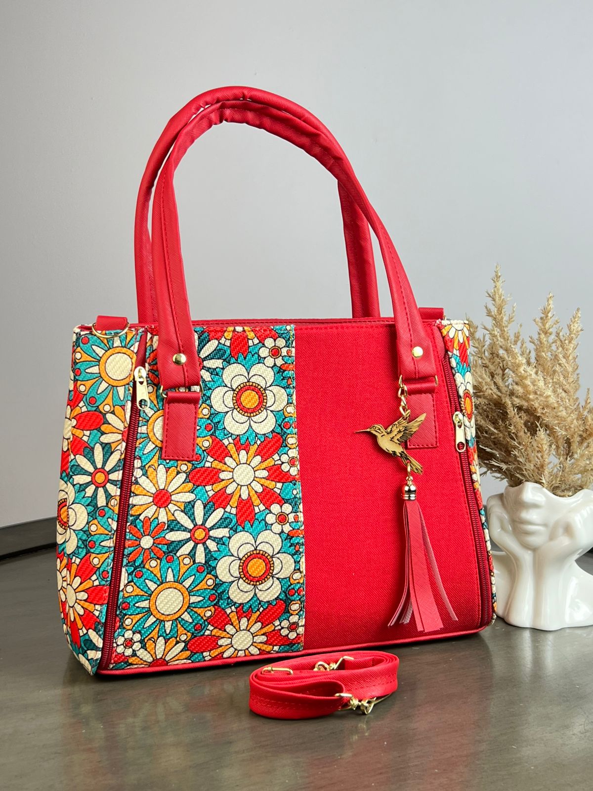 YUTE MODELO DOBLE CIERRE ROJO/MARGARITAS COLORES