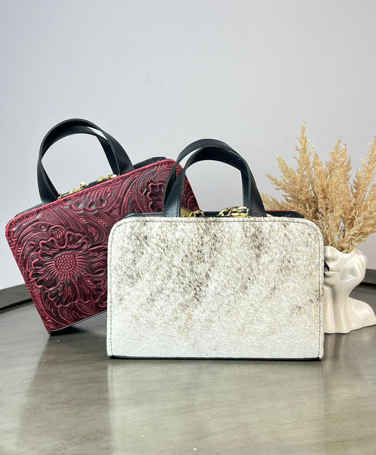 CROSSBODY DOBLE CARA PELO MOTEADO/PIEL GRABADA VINO
