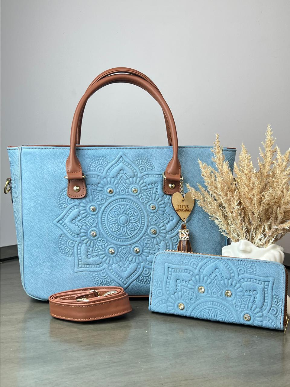 DUO MANDALA PIEL GRASO CON CARTERA CELESTE