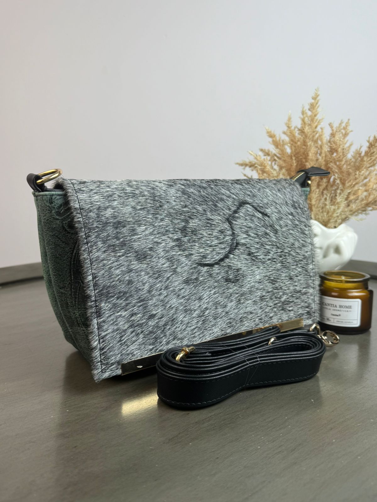 CROSSBODY VIANNEY TAPA PELO VARIABLE/PIEL VERDE ESMERALDA