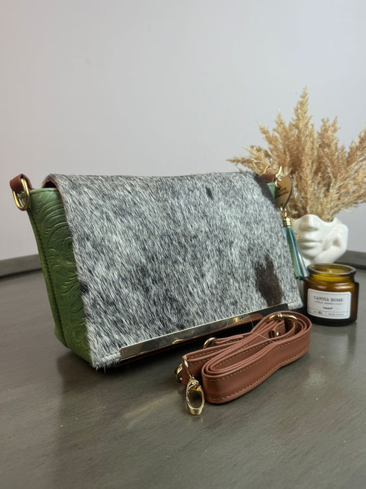 CROSSBODY VIANNEY TAPA PELO VARIABLE/PIEL OLIVO