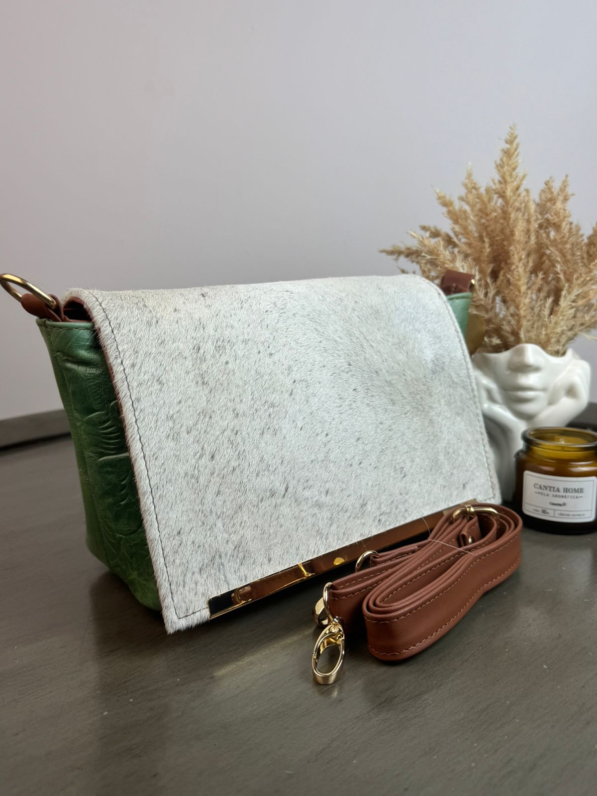 CROSSBODY VIANNEY TAPA PELO VARIABLE/PIEL OLIVO