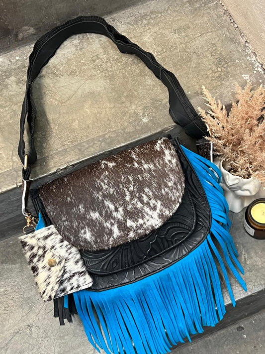 CROSSBODY MABEL PELO VARIABLE NEGRO-COBALTO