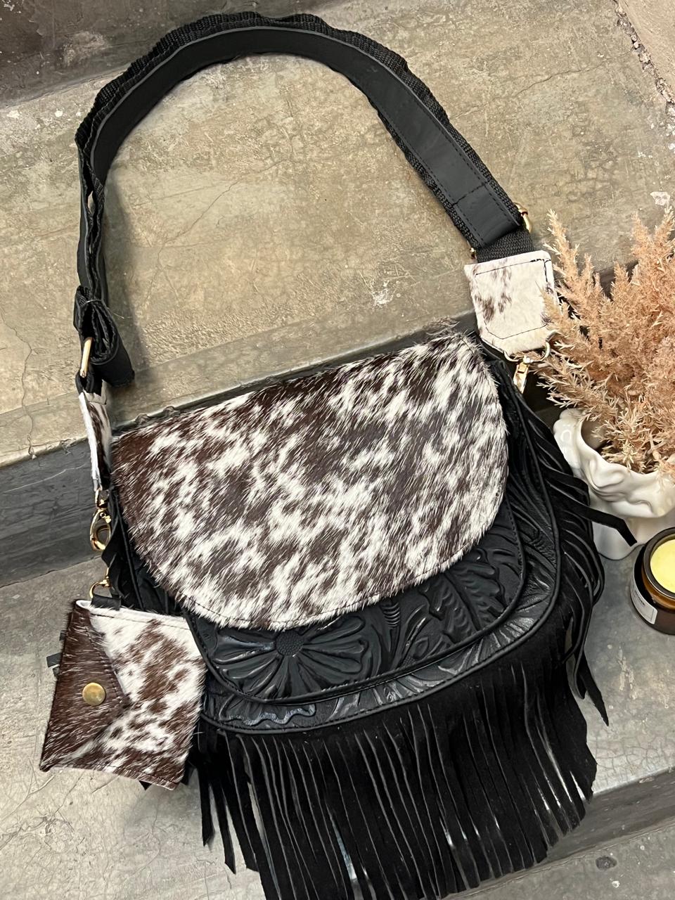 CROSSBODY MABEL PELO VARIABLE NEGRO MATE