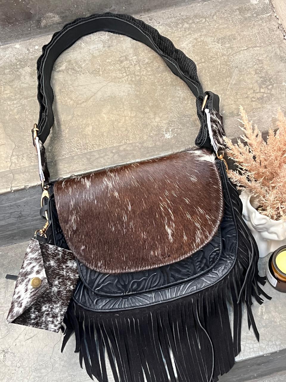 CROSSBODY MABEL PELO VARIABLE NEGRO MATE