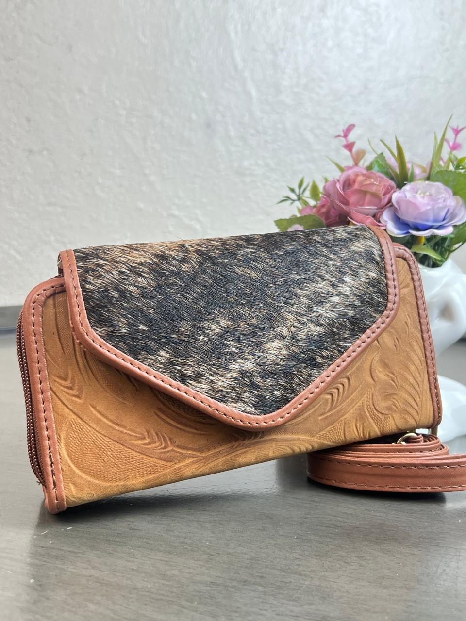 CARTERA PIEL TAPA PELO VARIABLE CAMEL MATE