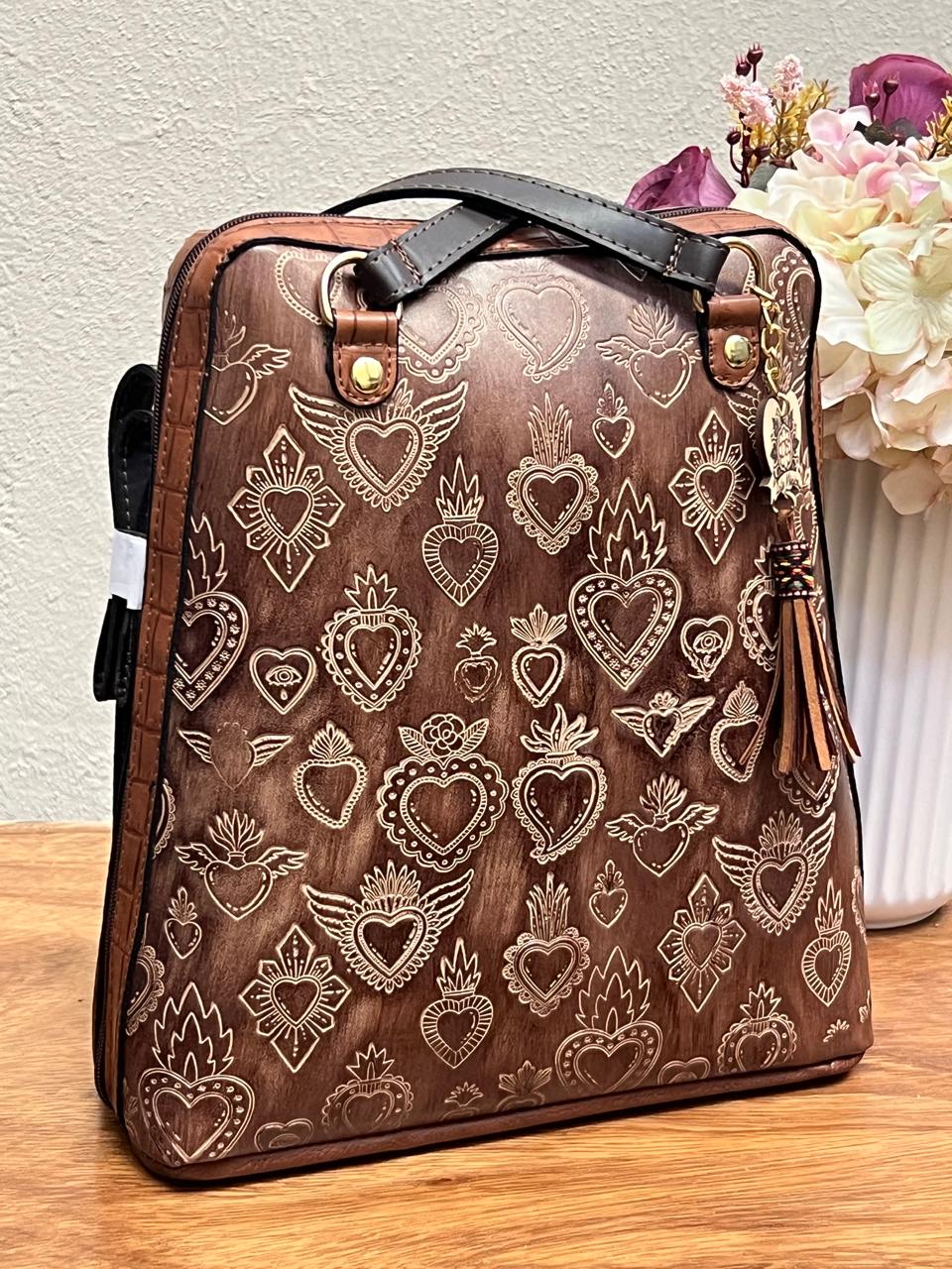 DB MOCHILA CAPRI CORAZONES CAFE LINEAS ARENA