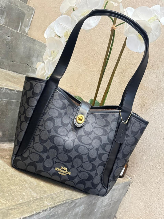 IMPORTACION COACH MARIPOSA NEGRO ESTAMPADO