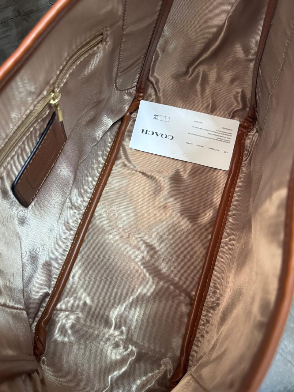 IMPORTACION COACH MARIPOSA BEIGE ESTAMPADO