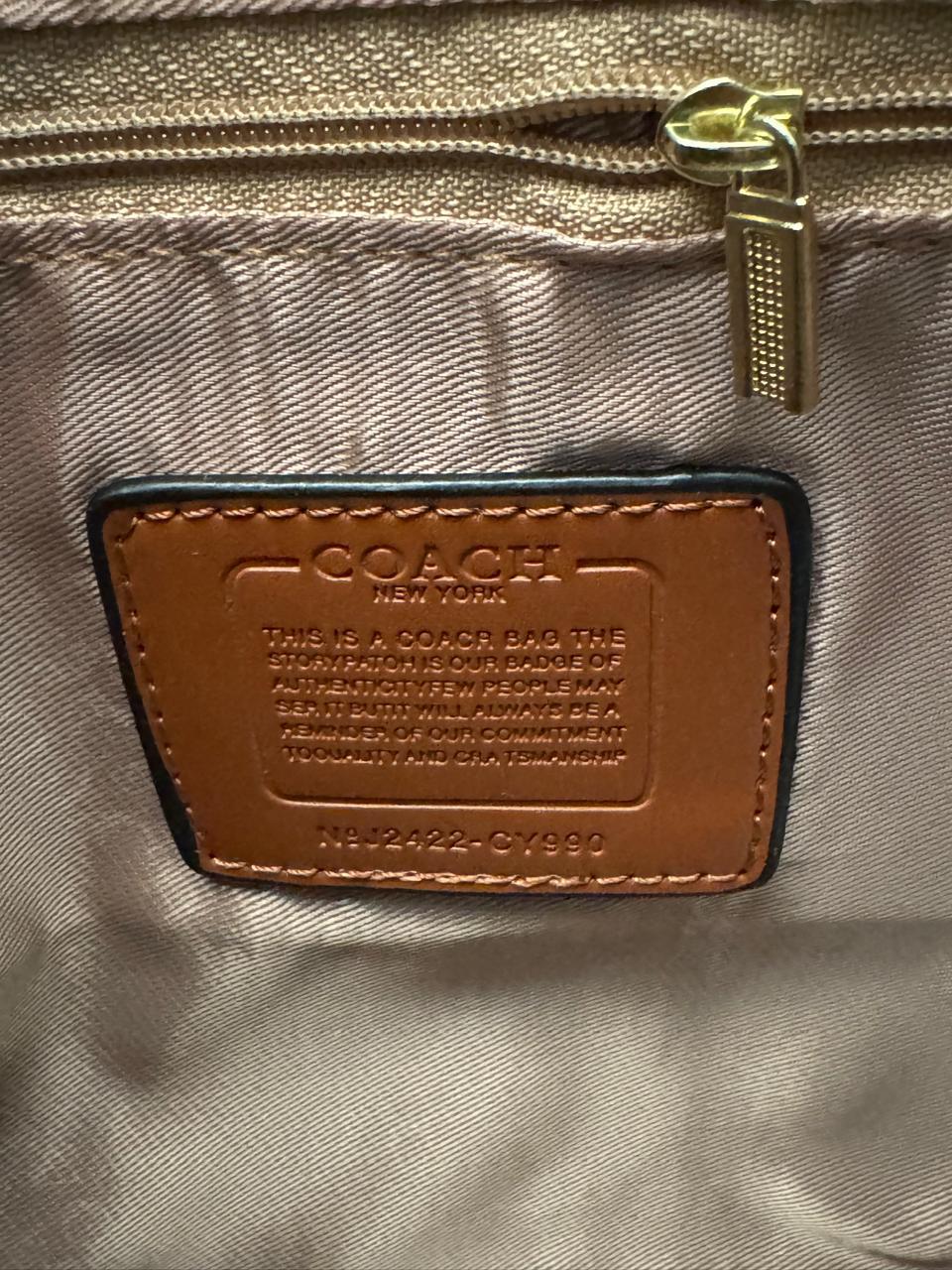 IMPORTACION COACH MARIPOSA BEIGE ESTAMPADO