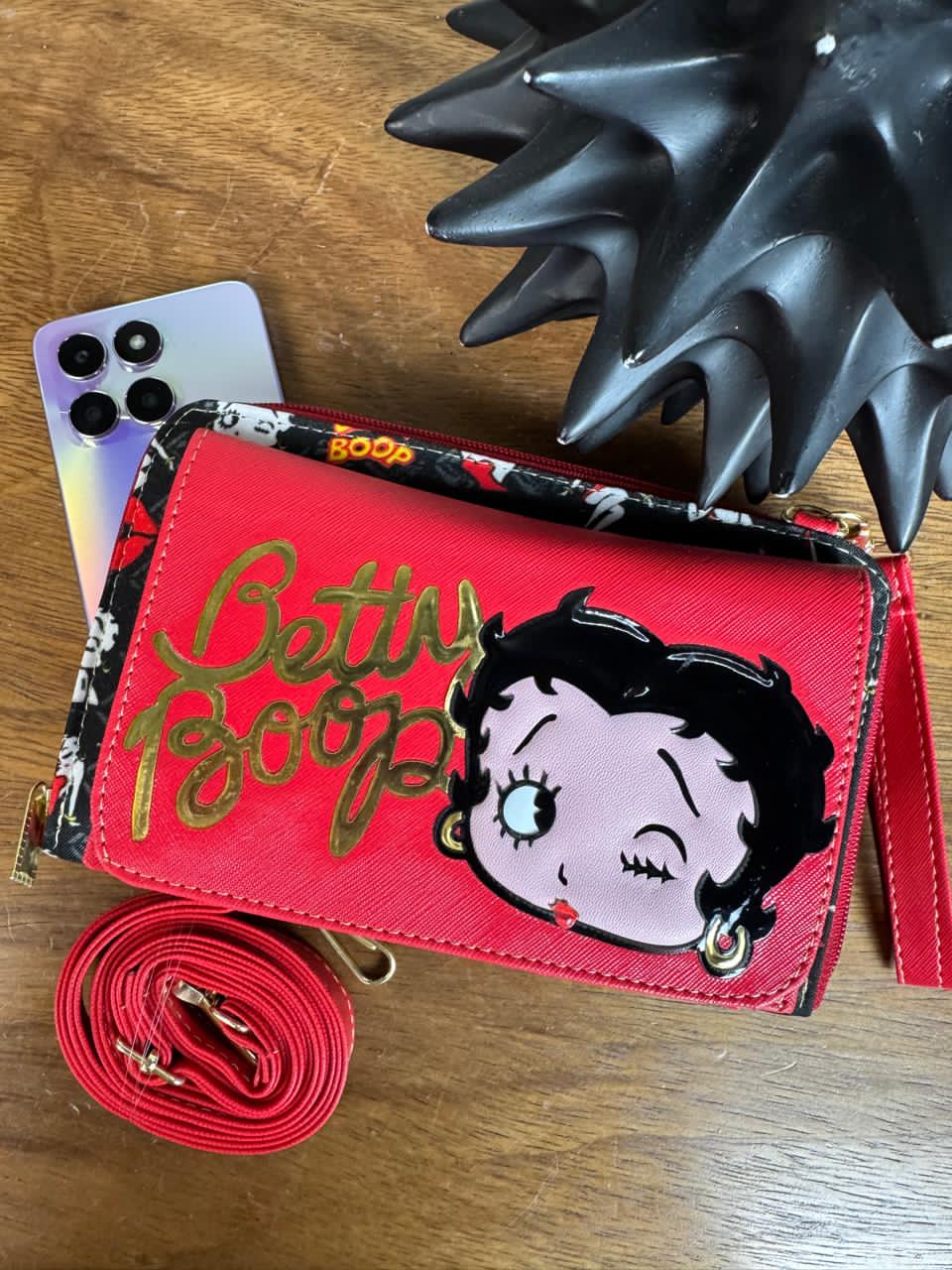 PORTACELULAR PERSONAJES BETTY BOOP ROJO/NEGRO